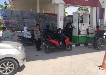 Cegah Kelangkaan BBM, Polsek Datuk Bandar Pantau SPBU Batu 7
