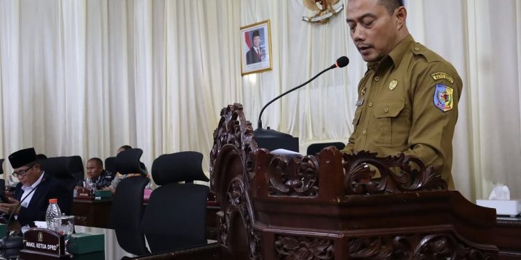 Rapat Paripurana Jawaban Bupati Atas Pandangan Umum Fraksi atas nota LKPJ