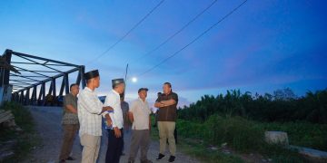 Bupati Baharuddin Tinjau Lokasi Pembangunan Kampung Nelayan Merah Putih