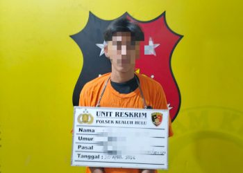 MFA, pelaku penyalahgunaan narkotika jenis sabu ditahan di Mapolsek Kualuh Hulu bersama barang bukti. 
