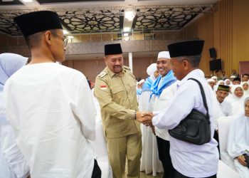 Bupati Batubara Tepung Tawari Jemaah Calon Haji 1447 H