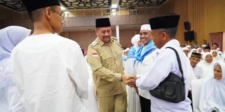 Bupati Batubara Tepung Tawari Jemaah Calon Haji 1447 H