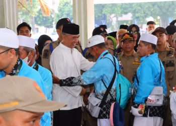 Pemko Tebing Tinggi Lepas Keberangkatan 82 Jemaah Haji Menuju Tanah Suci