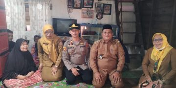 Kapolsek Datuk Bandar Sambangi Warga Penderita Kanker 