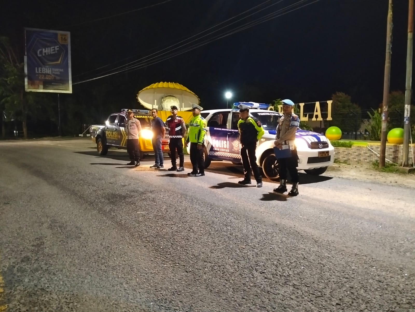 Personel Polres Tanjungbalai Gelar Patroli 'Blue Light Patrol' Hingga Larut Malam