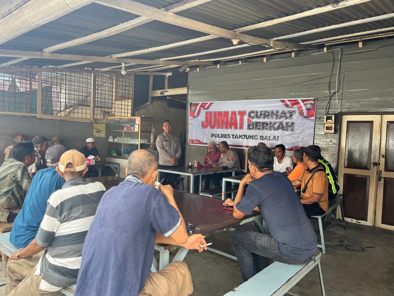 Jum'at Curhat, Polres Tanjungbalai Tampung Aspirasi Warga di Warung Kopi