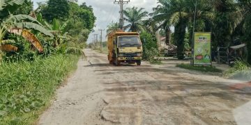 Truk pengangkut galian C