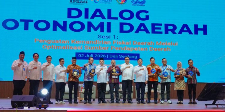 Bupati Batubara Hadiri Dialog Otonomi Daerah