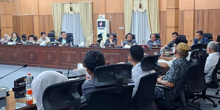Pansus Plasma DPRD Batubara Gelar Rapat Persiapan Jelang Konsultasi Ke Kementerian