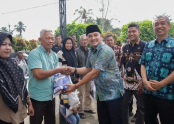 Walikota Tebing Tinggi Tinjau Penyaluran Bantuan Beras Tahap Pertama 