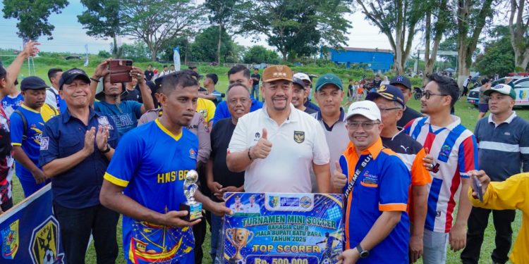 Bupati Batubara Tutup Turnamen Mini Soccer Bahagia Cup II, HNSI Raih Juara I