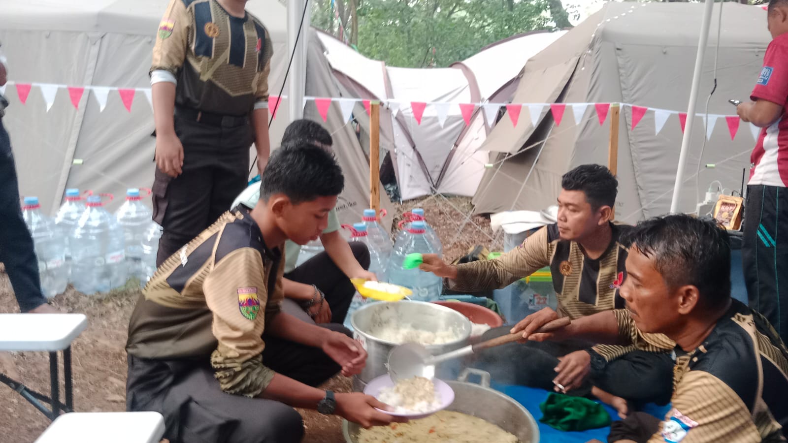 Peserta Jamnas dari Asahan Diajarkan Kembiasaan Budaya Antri dan Adab Makan