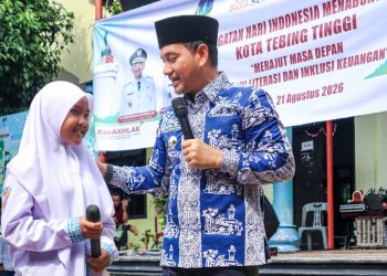 Walikota Tebing Tinggi Ajak Pelajar Budayakan Menabung Sejak Dini