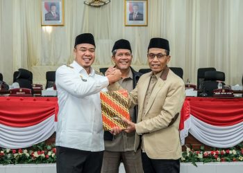 Wakil Bupati Batubara Sampaikan Nota Keuangan dan Ranperda Perubahan APBD Tahun 2026