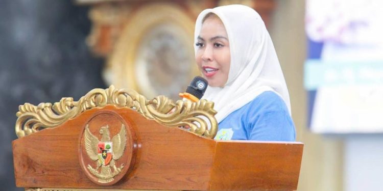 Bupati Labuhanbatu dr Hj Maya Hasmita. 