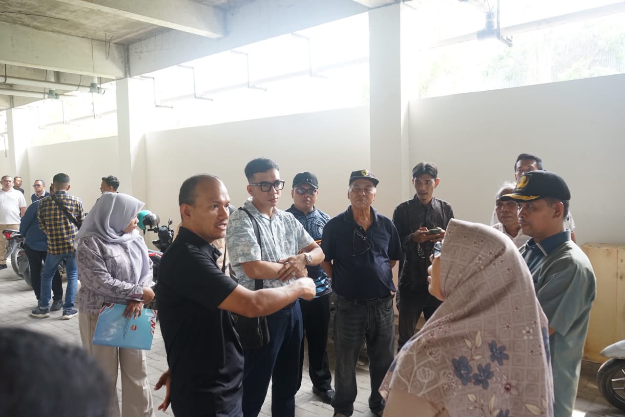 Walikota Tanjungbalai Mahyaruddin Salim pada saat mengunjungi RS Swasta Abdul Jalil Meliala