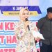 Bupati Labuhanbatu dr Hj Maya Hasmita saat memberikan sambutannya pada kegiatan di Kecamatan Panai Hilir. 