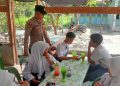 Antisipasi Kejahatan, Bhabinkamtibmas Kelurahan Bunga Tanjung Sambangi Warga