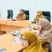 Wakil Bupati Labuhanbatu H Jamri saat mengikuti rapat zoom meeting. 