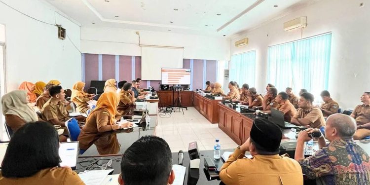 Kegiatan diskusi kelompok terarah atau Focus Group Discussion (FGD) untuk menyusun Rencana Aksi Daerah Pencegahan dan Penanganan Anak Tidak Sekolah (RAD PP ATS)