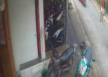 Aksi Pencuri Sepedamotor di Kecamatan Meranti Asahan Terekam CCTV